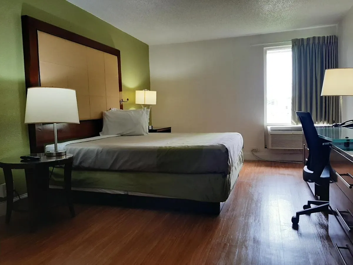 מלון שרלוט Econo Lodge Airport Near Billy Graham Parkway
