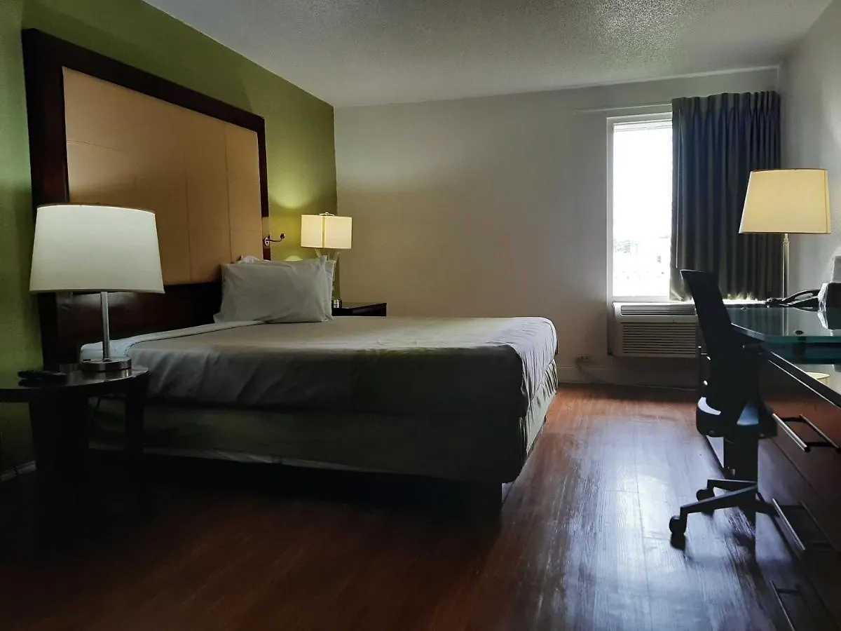 שרלוט Econo Lodge Airport Near Billy Graham Parkway מלון