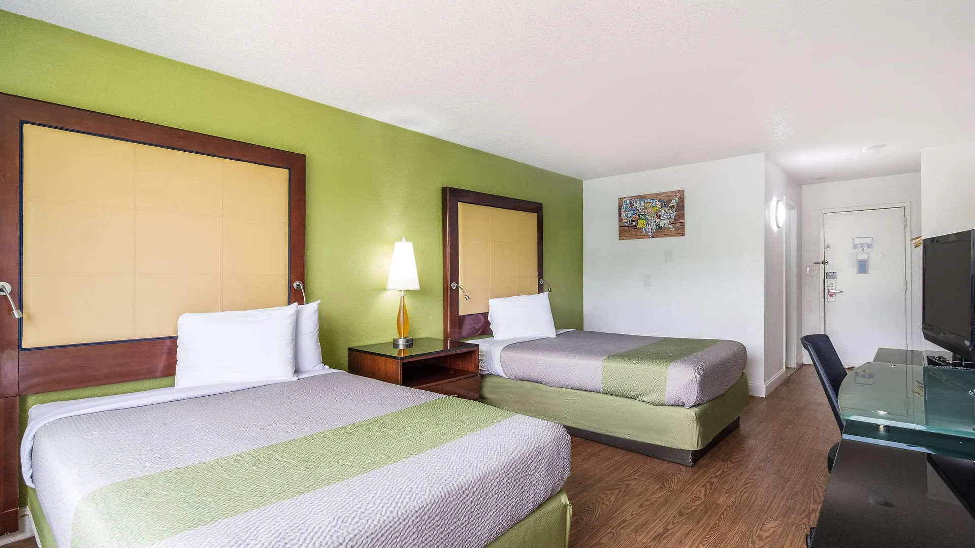שרלוט Econo Lodge Airport Near Billy Graham Parkway 2*,