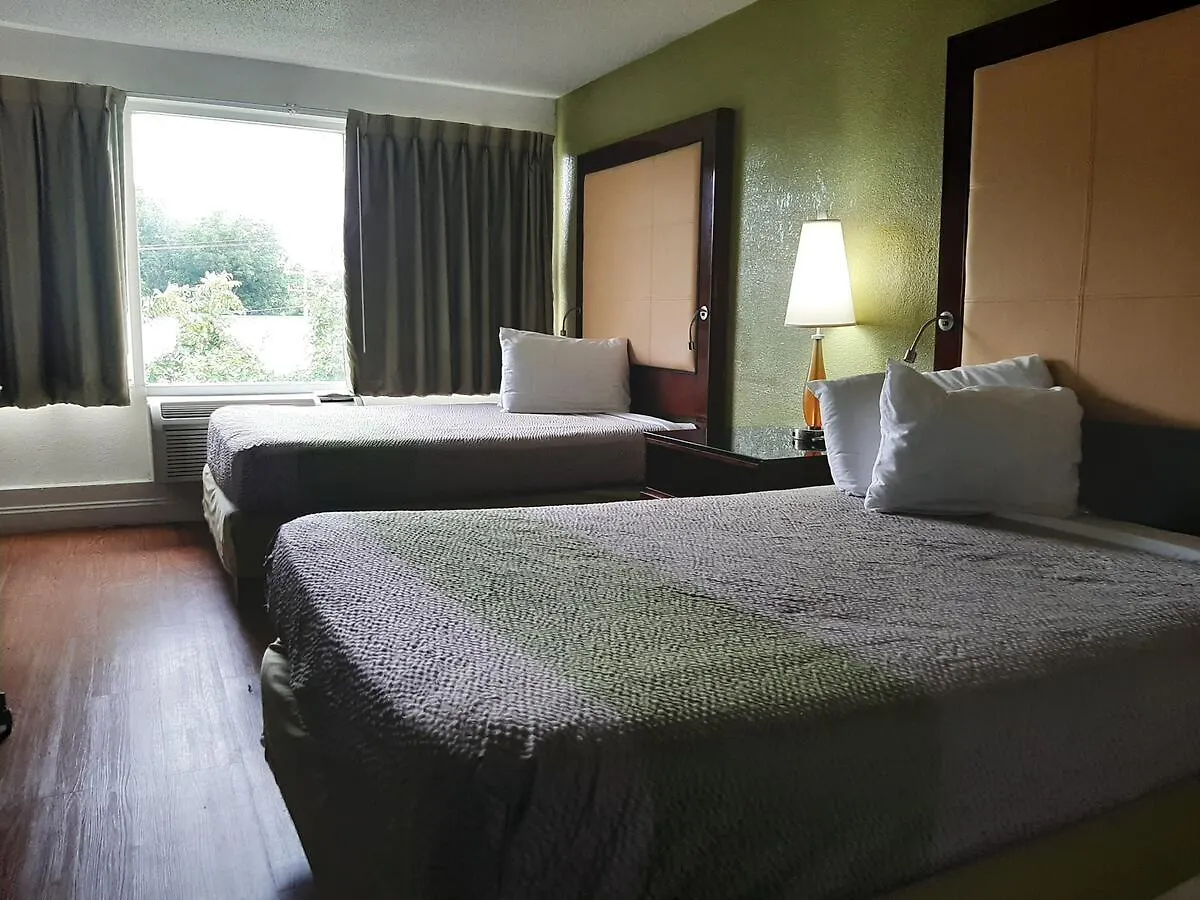 מלון שרלוט Econo Lodge Airport Near Billy Graham Parkway