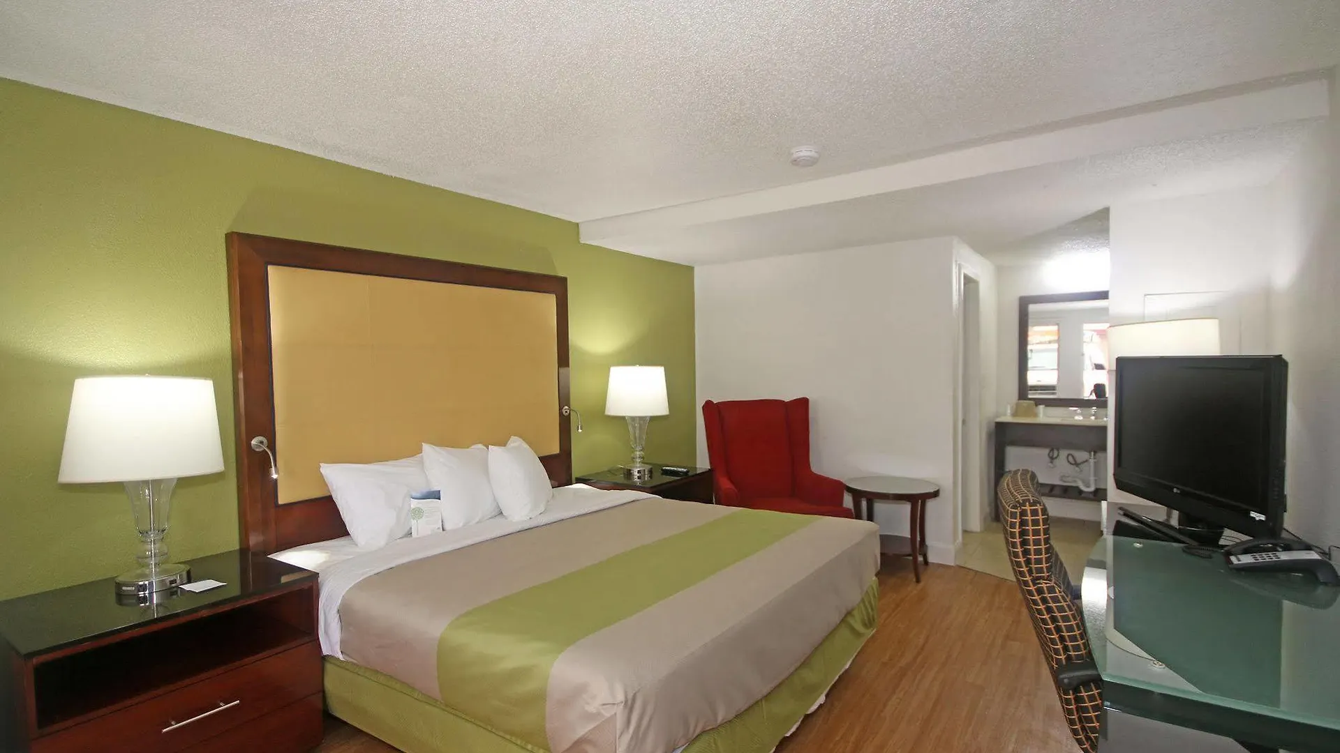 שרלוט Econo Lodge Airport Near Billy Graham Parkway מלון